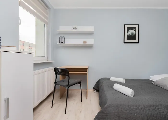 Apartament Dworska Close To The By Renters